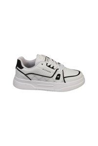 Related product image Wickers Sneakers