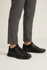 Related product image Pierre Cardin Flats