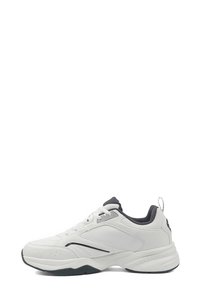 Related product image Reebok Sneakers