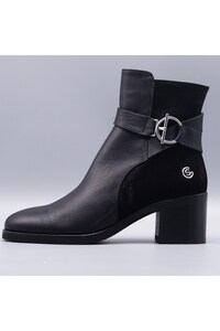 Related product image Gusse Boots