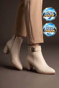 Related product image Pierre Cardin Boots