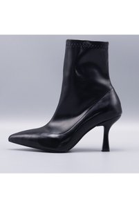 Related product image Gusse Boots
