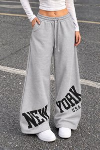 Related product image De Carte Sweatpants