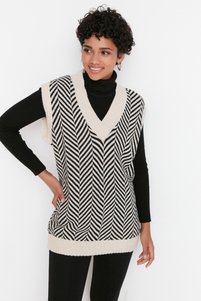 Related product image Trendyol Modest Sweater Vests