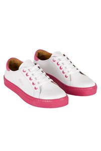 Related product image NOOSY Sneakers
