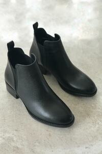 Related product image TUNAELLİ Boots