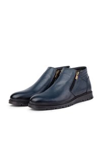 Related product image Ducavelli Boots
