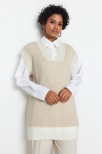 Related product image Trendyol Modest Sweater Vests