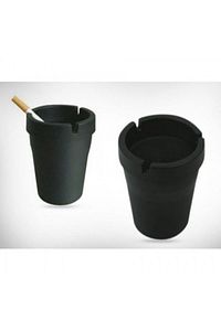Sigara Dumanını Hapseden At Içine Sönsün Kokusuz Siyah/gri Araba Küllük Plastik Kül Tablası ürün fotoğrafı