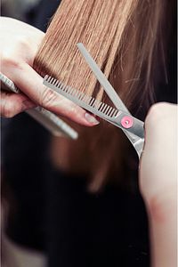 Profesyonel Titanium Berber Kuaför Makası Ara Makas 6.5 Inç Saç Kesim Makası Hair Style Xlq507b ürün fotoğrafı