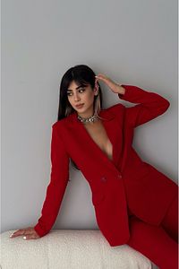 Kırmızı Kruvaze Blazer Ceket Havuç Pantolon Takım Elbise ürün fotoğrafı