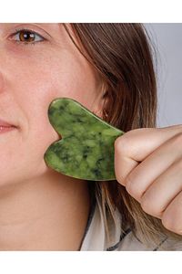 Yeşim Face Ve Yeşim Kalp Gua Sha Masaj Taşı Premium Set ürün fotoğrafı