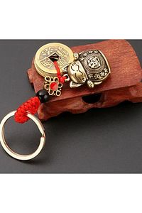 Feng Shui Bereket ve Şans Kedisi Anahtarlığı (Maneki Neko Figürlü Anahtarlık) ürün fotoğrafı