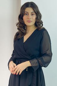 Siyah Uzun Kruvaze Yaka Şifon Büyük Beden Elbise ürün fotoğrafı