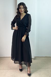 Siyah Uzun Kruvaze Yaka Şifon Büyük Beden Elbise ürün fotoğrafı