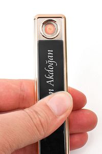 Kişiye Özel Isim Baskılı Çakmak Şarjlı Usb'li Dokunmatik Elektronik Çakmak ürün fotoğrafı