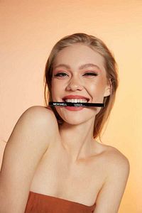 Ultra Black Eyeliner Pen  8680097213327 ürün fotoğrafı