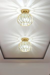 Bella Luce Model Gold Kaplama Kristal Taşlı Metal Gövde Modern Her Alana Uygun Lüx Plafonyer Avize ürün fotoğrafı
