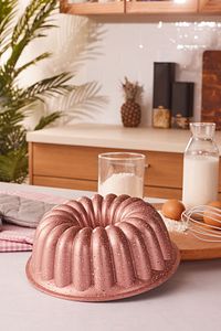 Arya 24 cm Döküm Kek Kalıbı Golden Pink ürün fotoğrafı