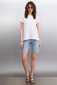 Samantha Kadın %100 Organik Pamuklu Comfort Fit Arkası Uzun Basic Örme Beyaz T-shirt ürün fotoğrafı