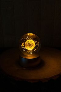 Renk Değiştiren Led Işıklı Cam Satürn Kız Küre Dolunay Lamba Kristal Top Lotus Kamelya Çiçeği Kolye ürün fotoğrafı