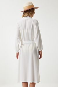 Kadın Beyaz Kuşaklı Krinkıl Kimono DD00958 ürün fotoğrafı
