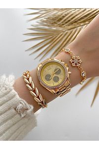 Gold Renk Metal Kordon Kadın Kol Saati & Yanındaki Bileklikler İle Beraber ürün fotoğrafı