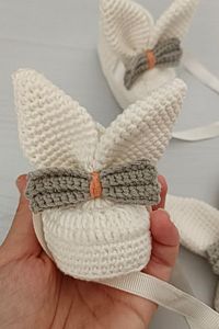 El Örgü Bebek Patik, Diş Kaşıyıcı Ve Isimli Emzik Zinciri Ahşap Amigurumi Emzik Askısı Seti ürün fotoğrafı