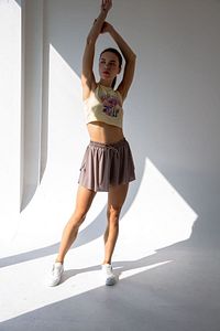 Vizon Bol Kesim Taytlı Spor Şort ürün fotoğrafı