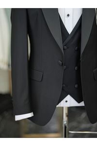 Erkek Smokin Damatlık Kırlangıç Yaka İtalyan Kesim Slim Fit Ceket Yelek Pantolon Papyon-Siyah ürün fotoğrafı
