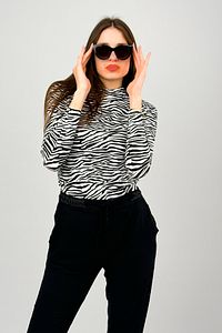Kadın Zebra Desenli Body Uzun Kollu Yarım Balıkçı Yaka 1 Adet Badi ürün fotoğrafı