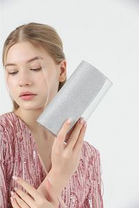 Efnan Store Gümüş Abiye Portföy Çanta ürün fotoğrafı