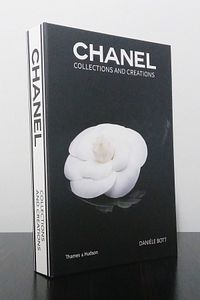 2'li Dekoratif Kitap Kutu Görünümlü Dior Gelinlik & Versace Siyah Yaldız Temalı ürün fotoğrafı