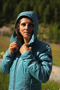 Kadın Outdoor Trekking Kapüşonlu Şişme Mont - Turkuaz - Mt100 -5°c ürün fotoğrafı