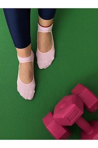 Kadın Kaydırmaz Pilates Ve Yoga Çorabı 3'lü ürün fotoğrafı