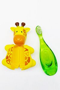 Zürafa Figürlü Baby 0-3 Yaş Diş Fırçası Ve Flipper Hijyenik Saklama Kabı Seti-yeşil Fırça ürün fotoğrafı