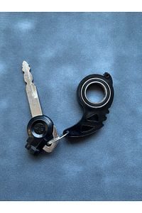 Keyrambit V2 Pro Siyah Dönebilen Anahtarlık ürün fotoğrafı