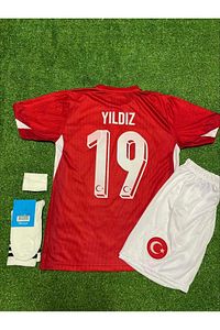 Türkiye Euro 2024 Kenan Yıldız Iç Saha Çocuk Forması 4'lü Set (RED) ürün fotoğrafı