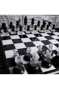 EPOKSİ SİYAH BEYAZ SATRANÇ TAKIMI ürün fotoğrafı