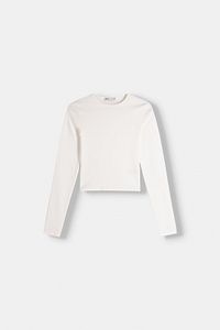 Uzun kollu t-shirt ürün fotoğrafı