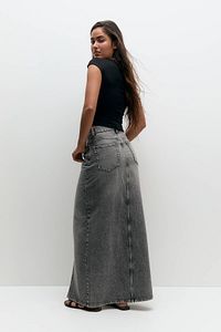 Vücuda oturan t-shirt ürün fotoğrafı