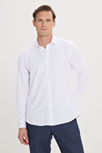 Erkek Beyaz Özel Hediye Kutulu Slim Fit Dar Kesim Klasik Yaka Pamuklu Armürlü Gömlek ürün fotoğrafı