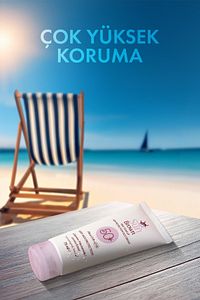Ton Eşitleyici Pembe Güneş Koruyucu Spf50+ Yüz Kremi 75 ml ürün fotoğrafı