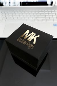 Kol Saati Metal Kordon Özel Kutusunda ürün fotoğrafı