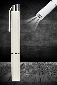 10 Adet - Penlight Doktor Muayene Işıklı Yaka Kalemi ürün fotoğrafı