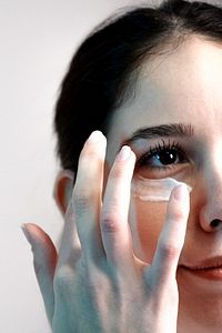 Centesol Onarıcı Göz Bakım Kremi Recovery Eye Cream 15 ml ürün fotoğrafı