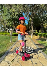 Cool Wheels Twist Led Işıklı 3 Tekerlekli Scooter ürün fotoğrafı