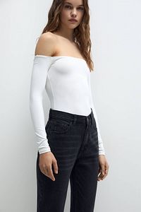Yüksek bel mom fit jean ürün fotoğrafı