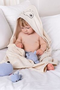 Bambu Balık Nakışlı Bebek Havlu Kundak Ve Kese Seti ürün fotoğrafı