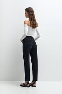 Yüksek bel mom fit jean ürün fotoğrafı